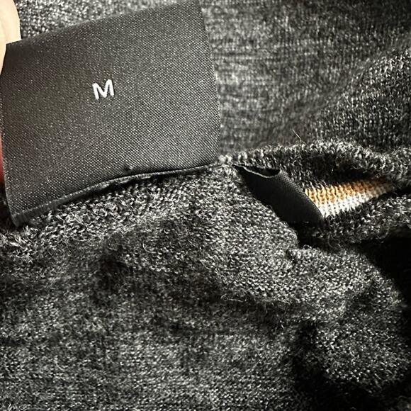 Hugo Boss 100% Italian Virgin Wool Grey Sweater Womens Medium Minimalist Classic - Picture 10 of 11